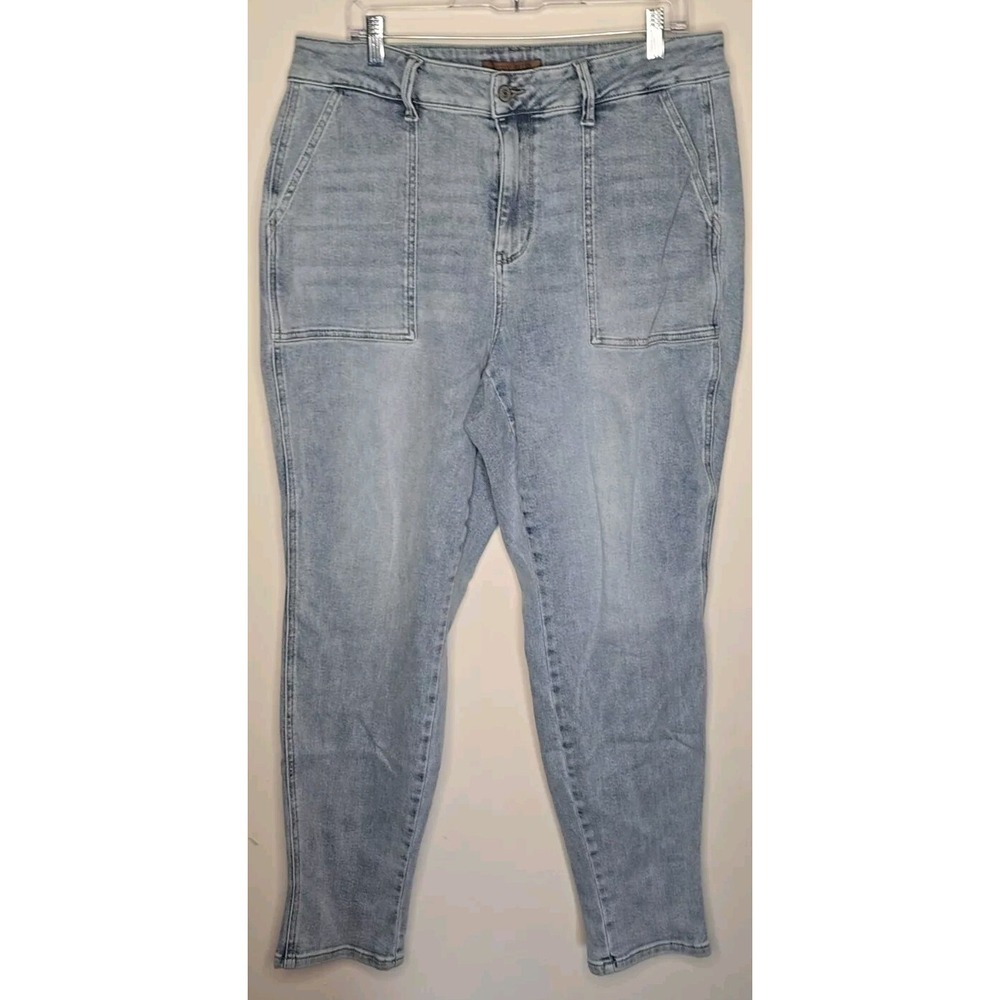 Judy Blue Light Wash Skinny Jeans